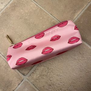 ESTEE LAUDER PINK LIP MAKEUP BAG
